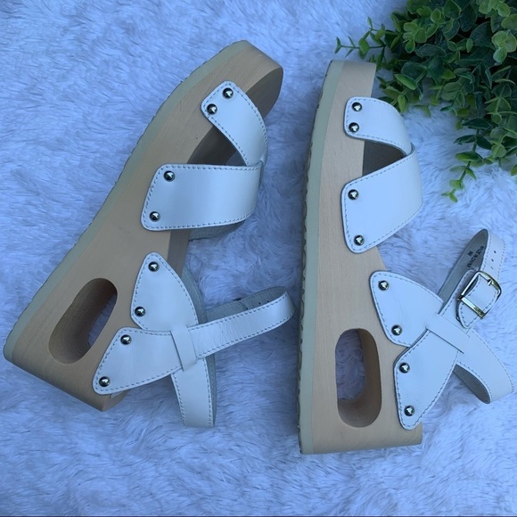 Jeffrey Campbell | NWOB White Platform Sandals - Picture 14 of 16